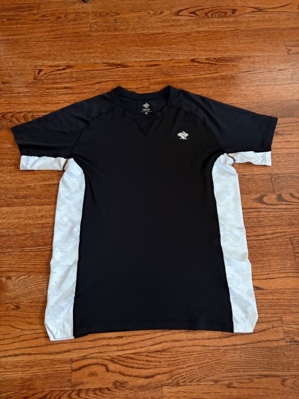 Rabbit Running Men's Short Sleeve Athletic Shirt Strong Tee Size S